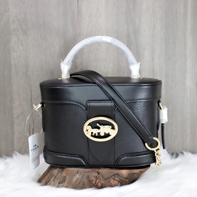 COACH handbag ( black)