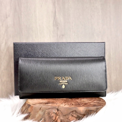 PRADA Wallet 4